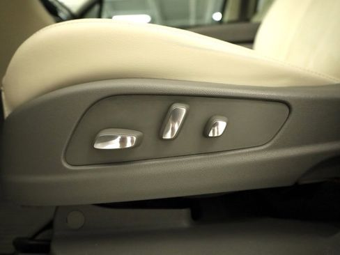 Used 2023 Cadillac XT6 Premium Luxury w/ Technology Package image 11