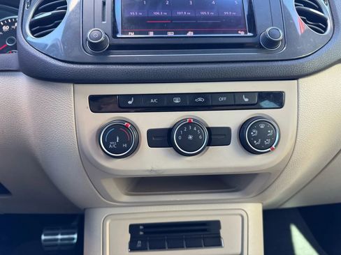 Used 2016 Volkswagen Tiguan R-Line FWD image 17