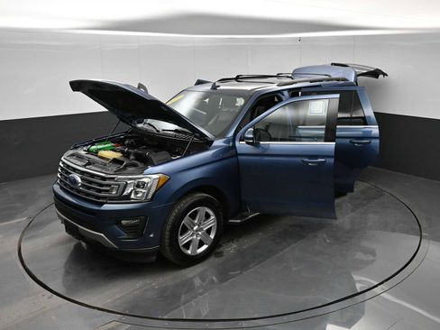 Used 2020 Ford Expedition XLT w/ Equipment Group 202A AWD/4WD image 42