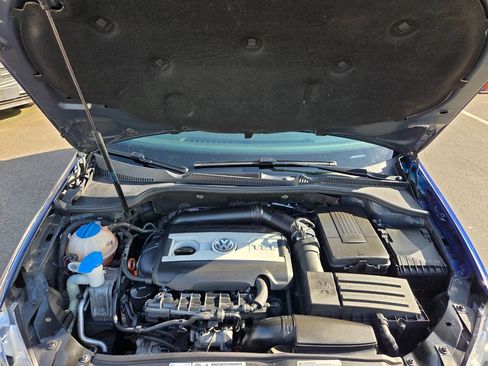 Used 2012 Volkswagen GTI 2-Door FWD image 22