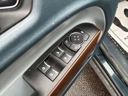 Used 2022 Ford Maverick Lariat w/ Lariat Luxury Package image 10