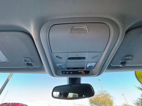 Used 2020 Chevrolet Blazer LT image 35