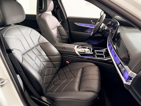 Used 2026 BMW 740i RWD image 30