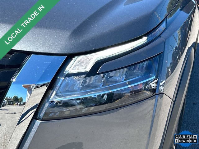 Used 2024 Nissan Pathfinder Platinum AWD/4WD image 9