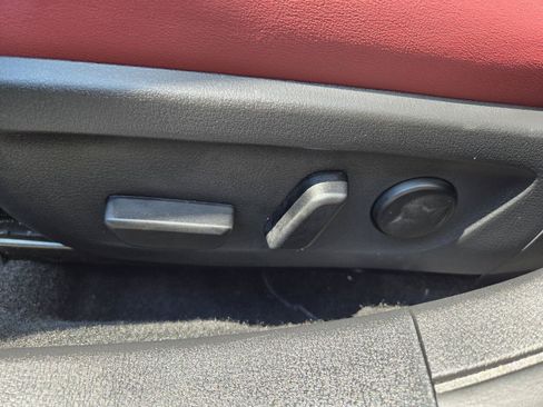 Used 2023 MAZDA MAZDA3 s FWD image 13