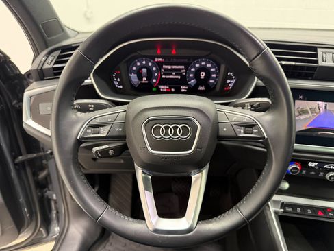 Used 2020 Audi Q3 2.0T Premium w/ Convenience Package AWD/4WD image 20