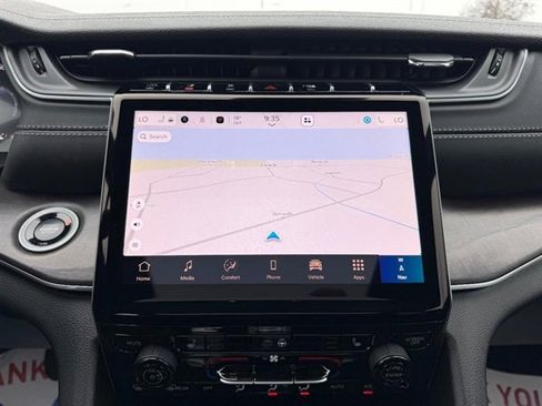 New 2025 Jeep Grand Cherokee L Limited image 17