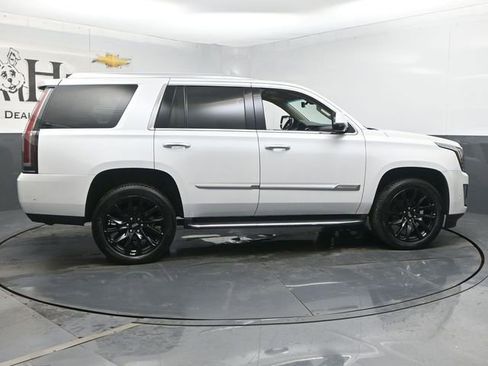 Used 2019 Cadillac Escalade Luxury image 39