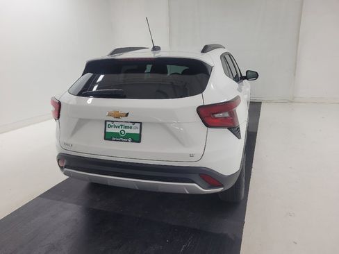 Used 2024 Chevrolet Trax LT w/ LT Convenience Package FWD image 7