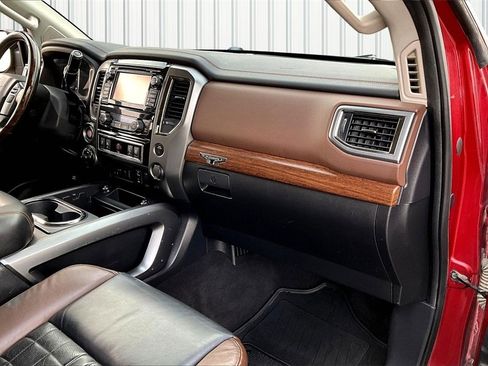 Used 2018 Nissan Titan Platinum Reserve image 27