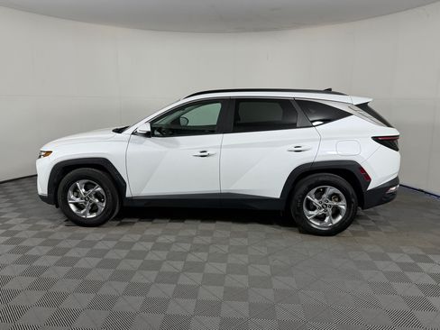 Used 2022 Hyundai Tucson SEL FWD image 2