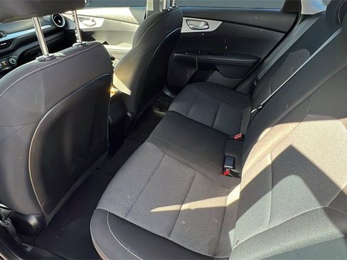 Used 2023 Kia Forte LXS w/ LXS Technology Package image 7