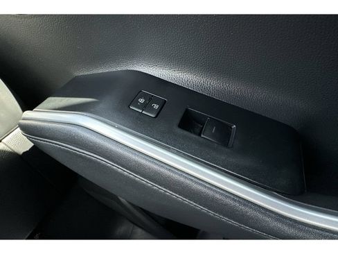 Used 2021 Toyota Highlander XSE FWD image 23