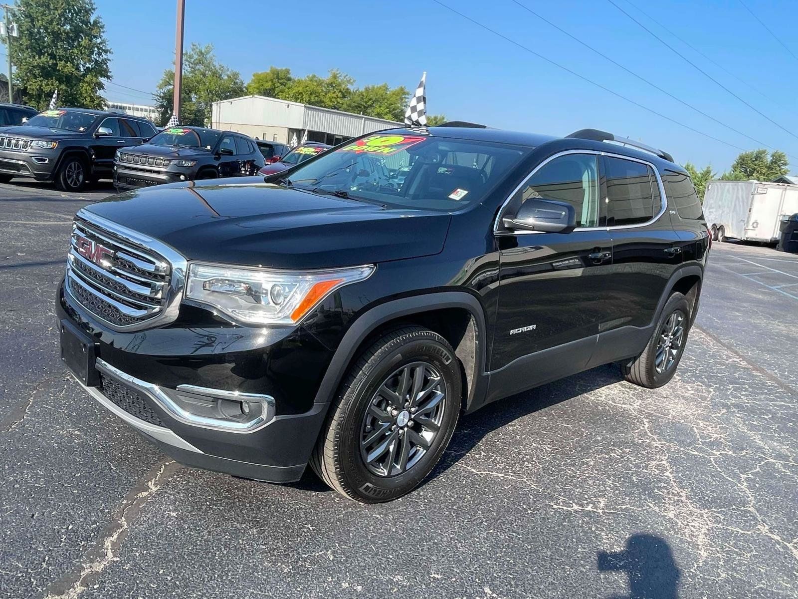 Used 2017 GMC Acadia SLT FWD image 3