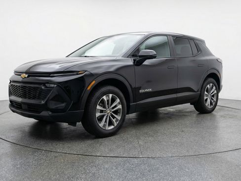 Used 2025 Chevrolet Equinox LT FWD image 3