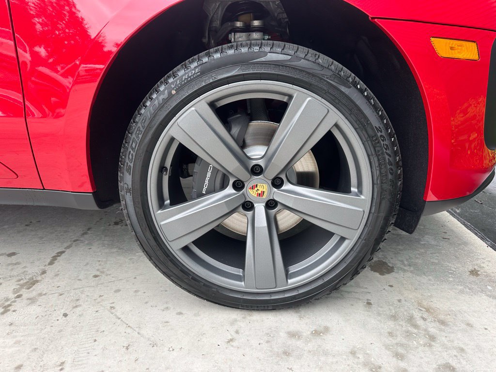 Certified 2026 Porsche Macan Turbo AWD/4WD image 15