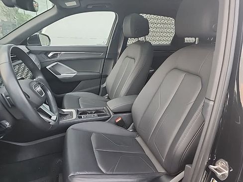 Used 2023 Audi Q3 2.0T Premium Plus w/ Premium Plus Package AWD/4WD image 4