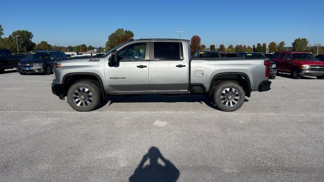 Used 2024 Chevrolet Silverado 2500 Custom w/ Custom Convenience Package AWD/4WD image 7