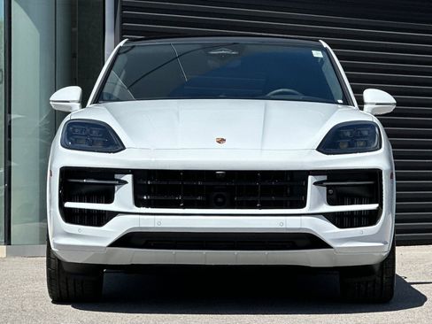 New 2026 Porsche Cayenne GTS AWD/4WD image 11