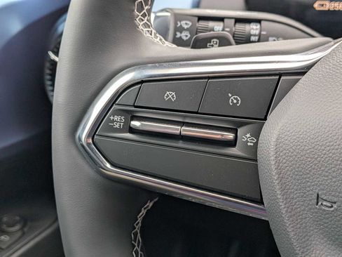 New 2026 Chevrolet Equinox EV LT image 23