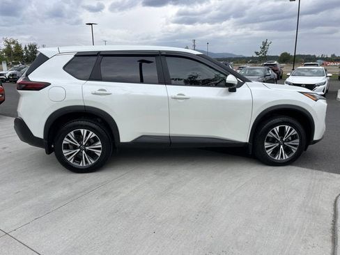 Certified 2023 Nissan Rogue SV image 5