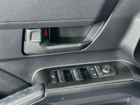 Certified 2025 Toyota 4Runner SR5 AWD/4WD image 19