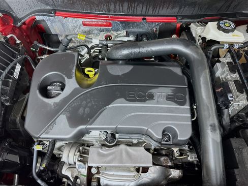 Used 2023 Chevrolet Equinox LT image 34