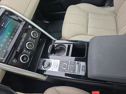 Used 2019 Land Rover Discovery HSE AWD/4WD image 24