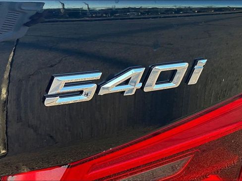 Used 2018 BMW 540i image 25