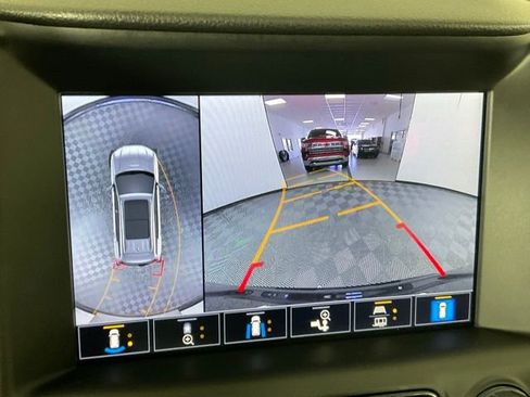 Used 2024 GMC Terrain AT4 w/ Infotainment Package II AWD/4WD image 11