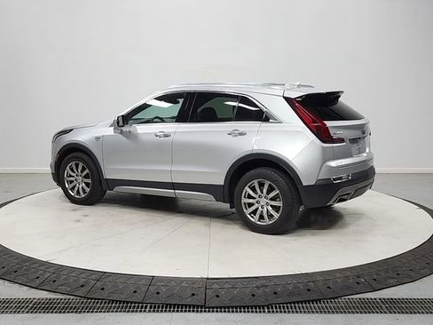 Used 2022 Cadillac XT4 Premium Luxury w/ Safety Alert Package FWD image 5