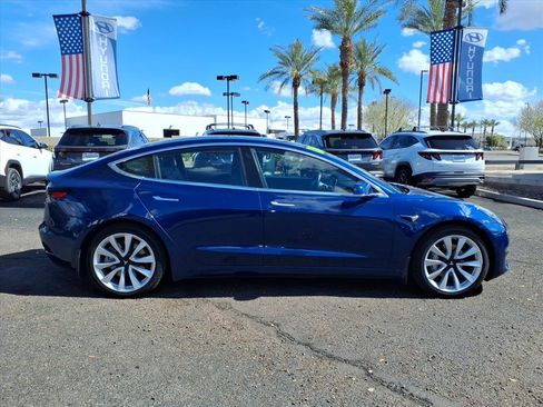Used 2018 Tesla Model 3 image 4