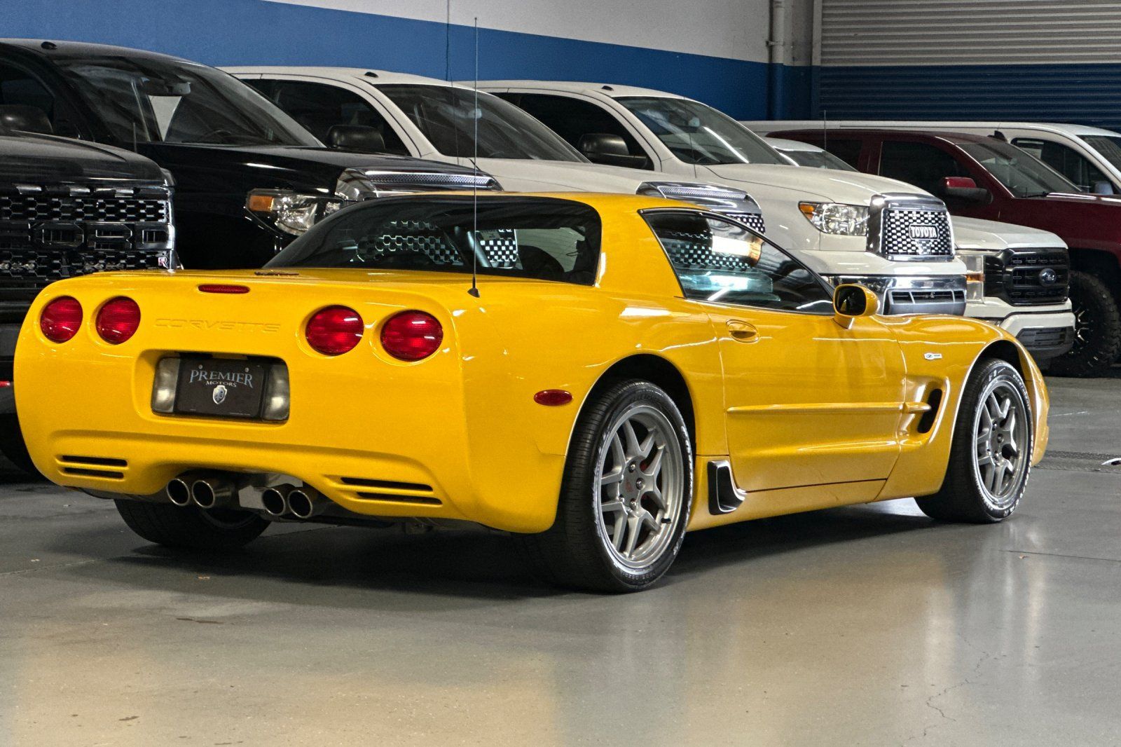 Used 2004 Chevrolet Corvette Z06 w/ Memory Package RWD image 4