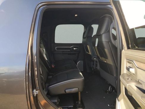 New 2026 RAM 2500 Laramie AWD/4WD image 28