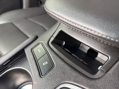 Used 2022 Cadillac XT5 Premium Luxury image 13