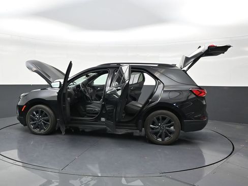 Used 2023 Chevrolet Equinox RS FWD image 30