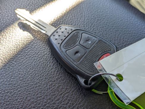 Used 2012 Jeep Wrangler Unlimited Sport image 31