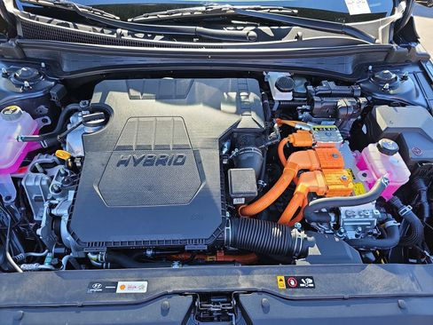 Certified 2025 Hyundai Elantra SEL image 34