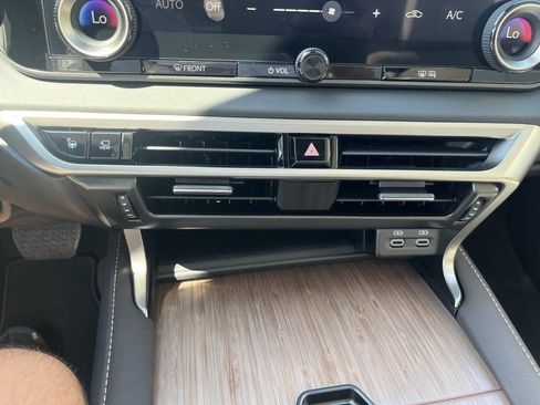 Used 2024 Lexus RX 350 AWD w/ Convenience Package image 24