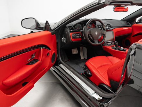 Used 2019 Maserati GranTurismo MC image 7