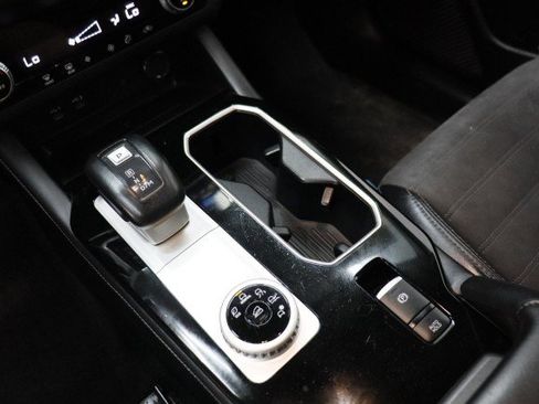 Used 2025 Mitsubishi Outlander SE FWD image 17