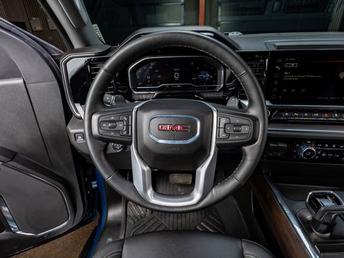 Used 2024 GMC Sierra 1500 SLT w/ SLT Premium Plus Package image 18