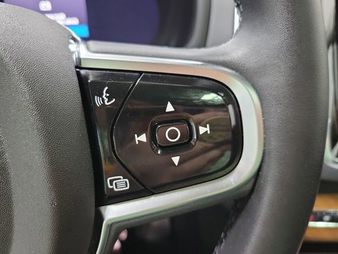 Used 2025 Volvo XC90 B5 Plus w/ Protection Package Premier image 42