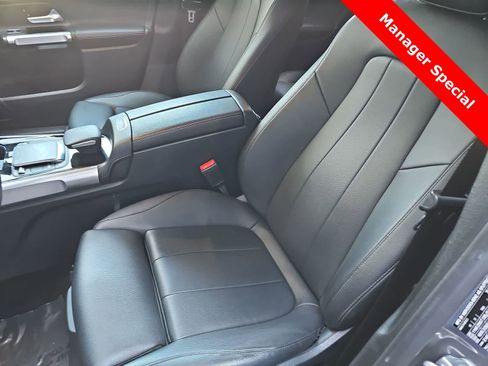 Used 2022 Mercedes-Benz GLB 250 GLB 250 image 15