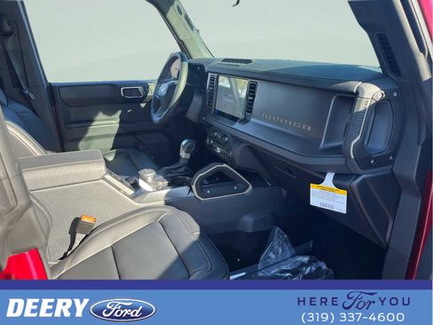 New 2025 Ford Bronco Badlands image 11