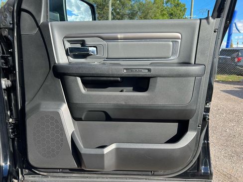 Used 2024 RAM 1500 Classic SLT AWD/4WD image 37