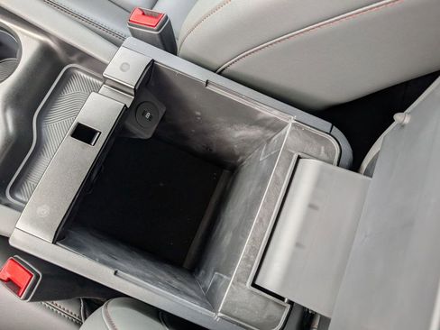 New 2025 Ford Explorer Active w/ Active Comfort Package image 39