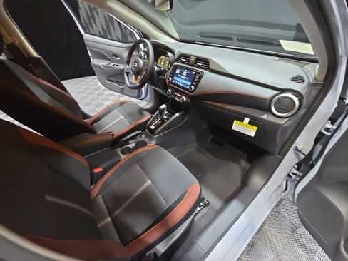 New 2025 Nissan Versa SR w/ Trunk Package image 21