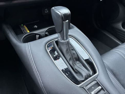 Certified 2024 Honda HR-V EX-L image 43