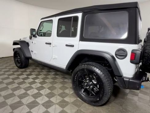 Used 2024 Jeep Wrangler Unlimited AWD/4WD image 8